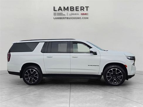 Used 2022 Chevrolet Suburban RST w/ Luxury Package AWD/4WD image 6