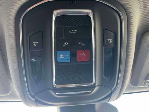 Used 2023 Jeep Grand Cherokee Limited AWD/4WD image 31