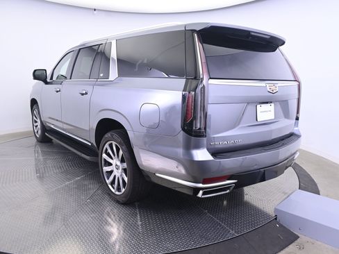 Used 2022 Cadillac Escalade ESV Premium Luxury Platinum AWD/4WD image 3