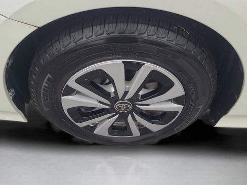 Certified 2017 Toyota Prius Prime Plus image 10