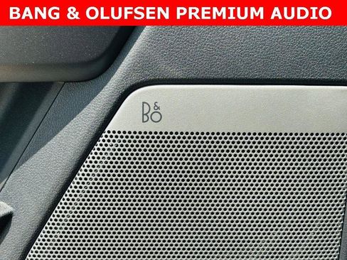 New 2025 Ford F250 Lariat w/ Black Appearance Package image 4