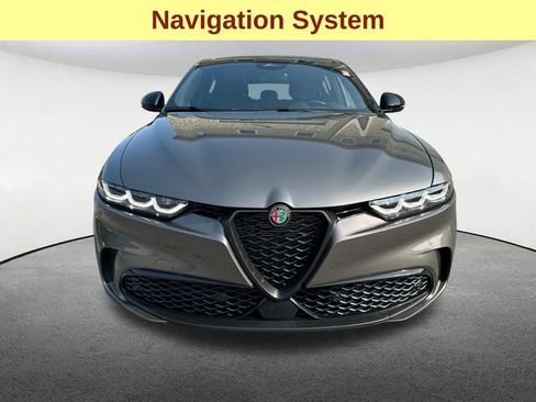 Used 2025 Alfa Romeo Tonale AWD/4WD image 4