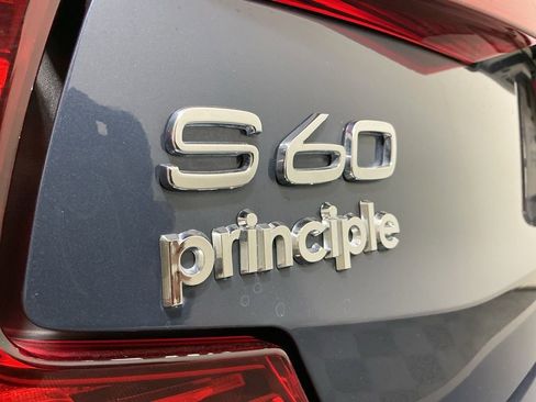 Used 2022 Volvo S60 B5 Inscription image 30
