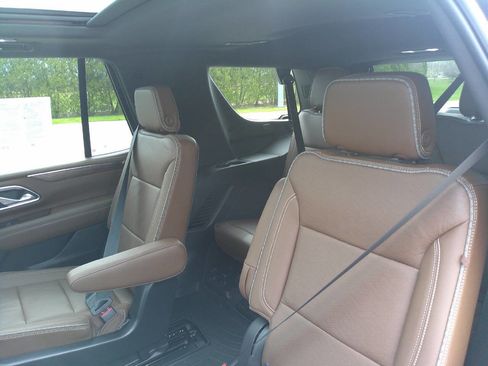 Used 2021 Chevrolet Tahoe High Country image 14