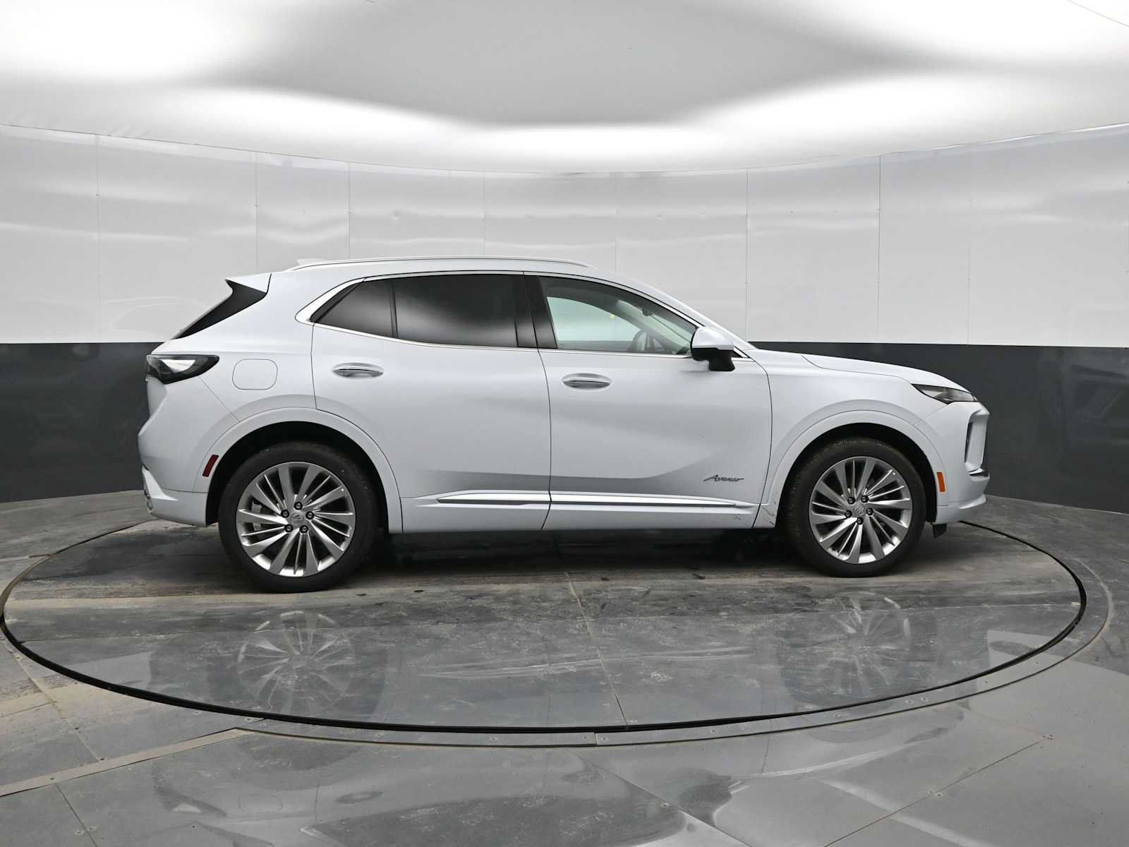 Used 2026 Buick Envision Avenir AWD/4WD image 9