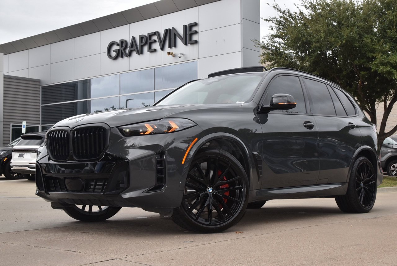 Used 2025 BMW X5 xDrive40i w/ M Sport Package AWD/4WD image 2