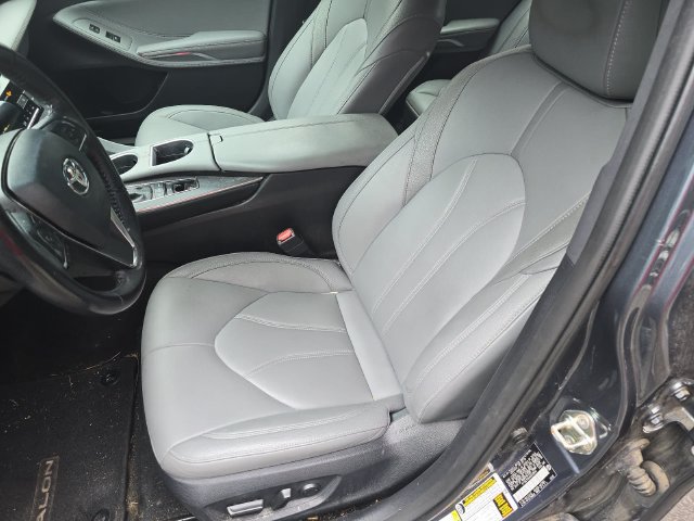 Used 2019 Toyota Avalon XLE w/ Moonroof Package FWD image 13