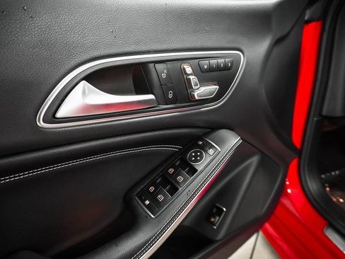 Used 2019 Mercedes-Benz CLA 250 4MATIC image 12