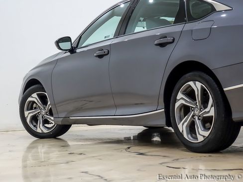 Used 2019 Honda Accord EX image 11
