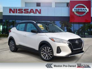 Certified 2022 Nissan Kicks SV image 1