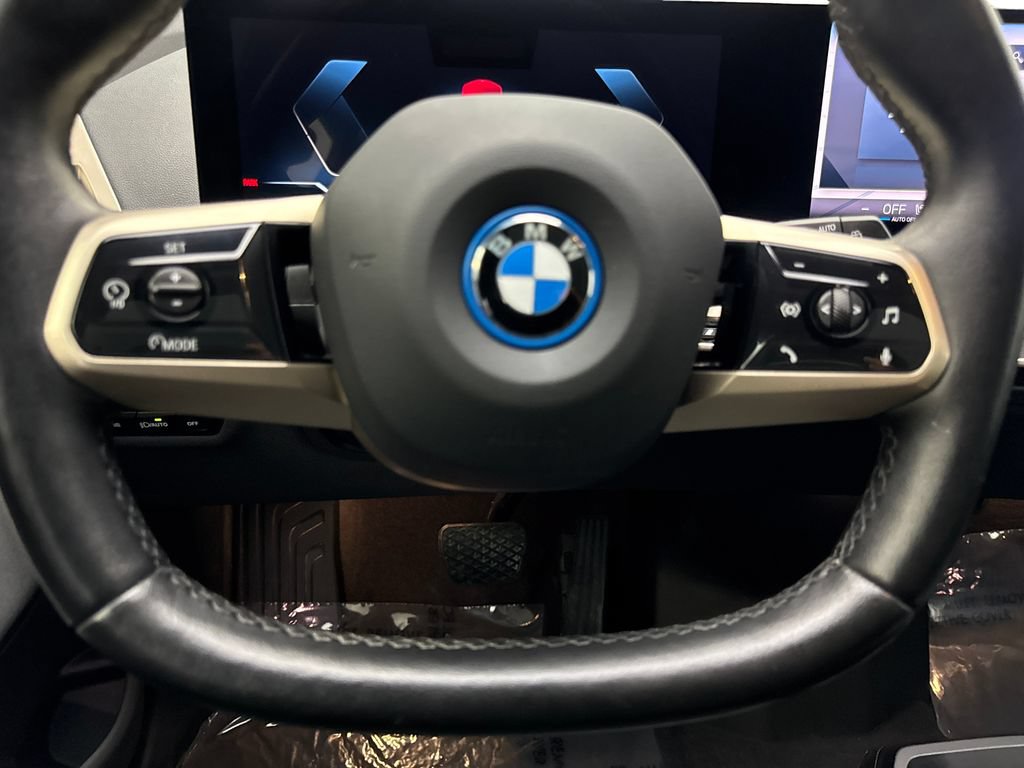 Used 2024 BMW iX xDrive50 w/ Sport Package AWD/4WD image 57