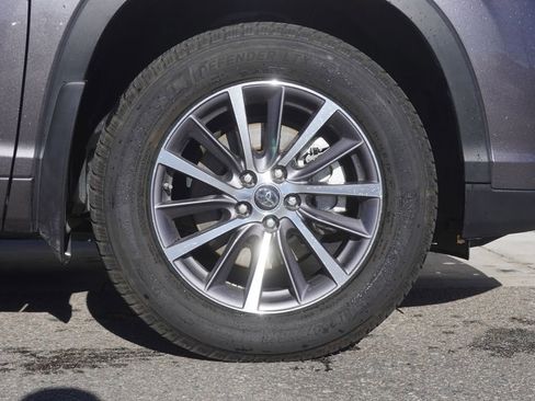 Used 2018 Toyota Highlander XLE image 35