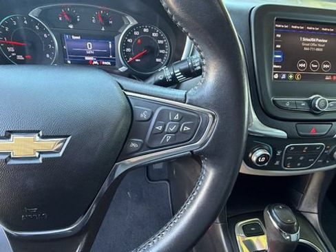 Used 2021 Chevrolet Equinox LT w/ Driver Convenience Package AWD/4WD image 28