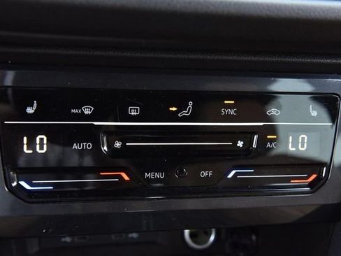 Certified 2023 Volkswagen Tiguan SE FWD image 14