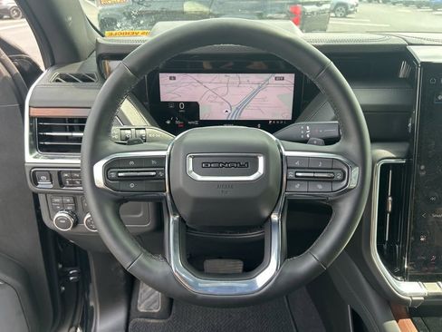 Used 2025 GMC Yukon XL Denali AWD/4WD image 20