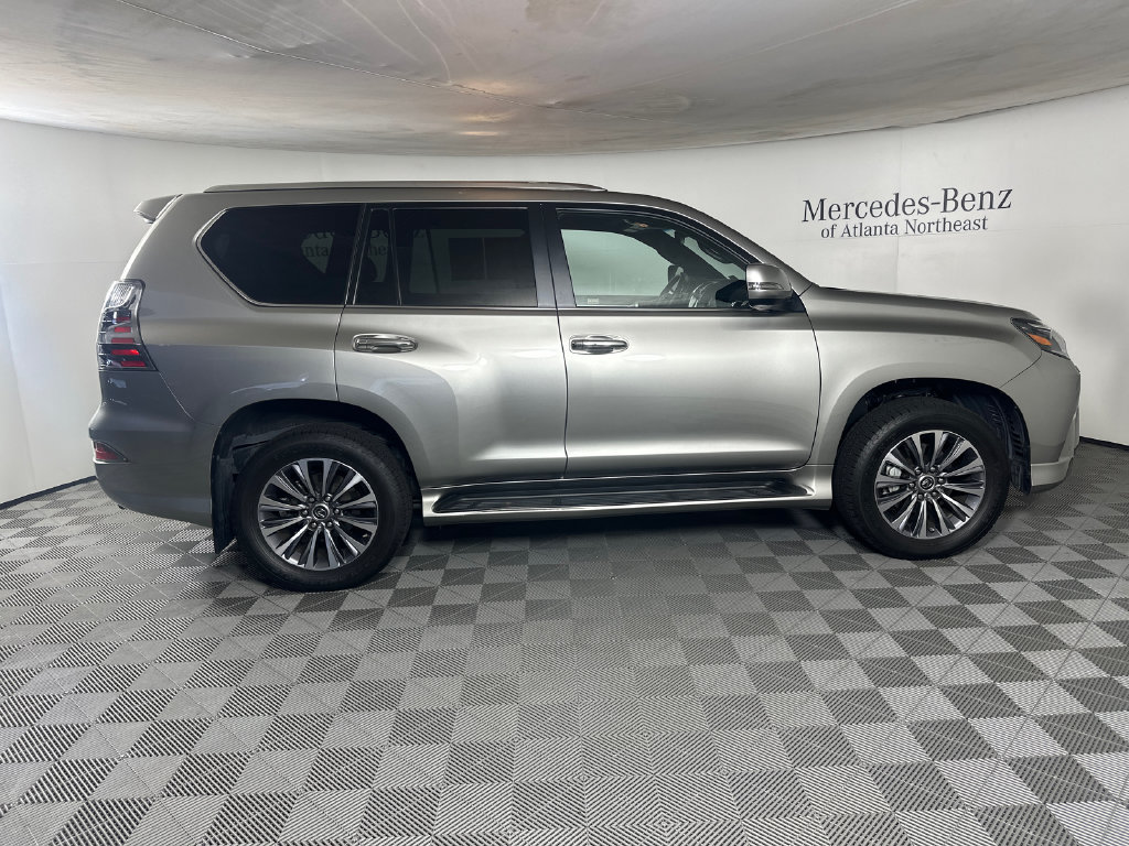 Used 2021 Lexus GX 460 Luxury w/ Accessory Package AWD/4WD image 8
