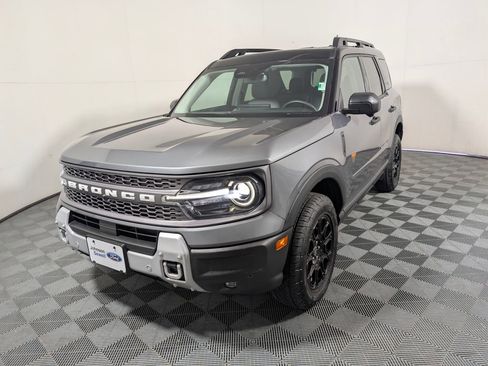 Certified 2025 Ford Bronco Sport Badlands AWD/4WD image 4
