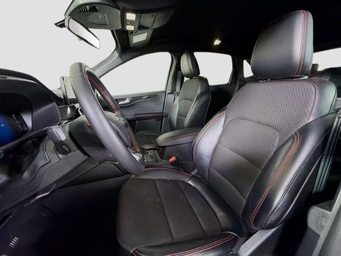 Used 2025 Ford Escape ST-Line image 13