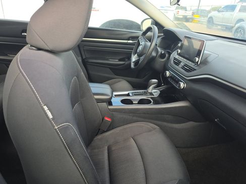 Used 2021 Nissan Altima 2.5 SV FWD image 8