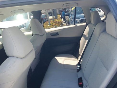 Used 2023 Toyota Corolla Cross L image 11