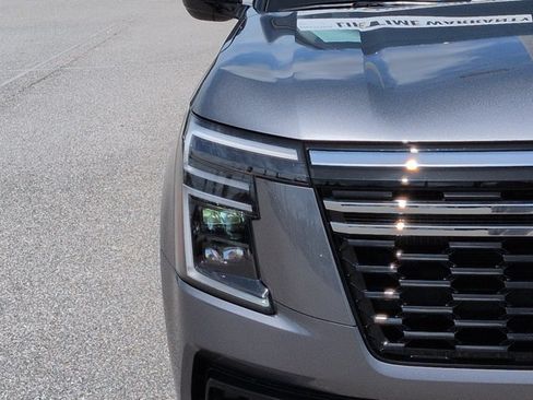 Used 2026 Nissan Armada SV AWD/4WD image 11