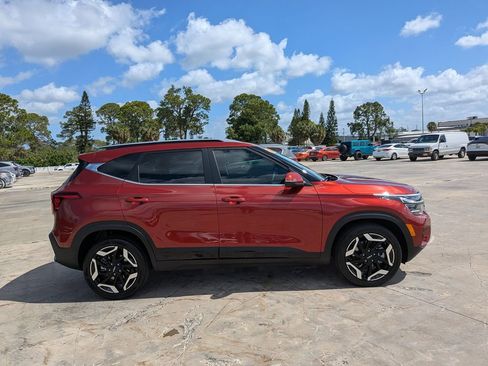 Certified 2024 Kia Seltos SX image 9