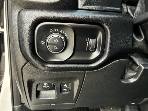 Used 2021 RAM 1500 Lone Star AWD/4WD image 23
