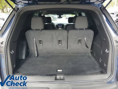 Used 2023 Chevrolet Traverse LT FWD image 10