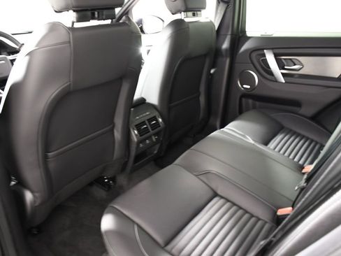 Certified 2025 Land Rover Discovery Sport Dynamic SE AWD/4WD image 28