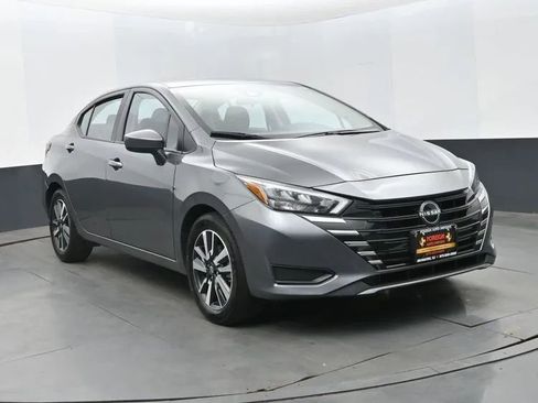 Used 2025 Nissan Versa SV FWD image 2