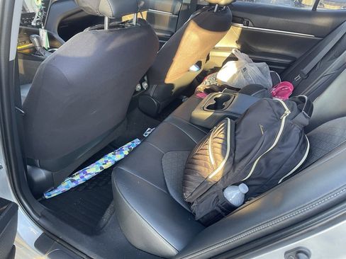 Used 2019 Toyota Camry XSE image 10