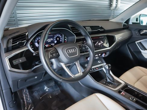 Used 2023 Audi Q3 2.0T Premium w/ Convenience Package image 17