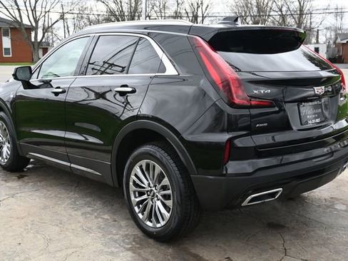 Used 2024 Cadillac XT4 Premium Luxury image 7