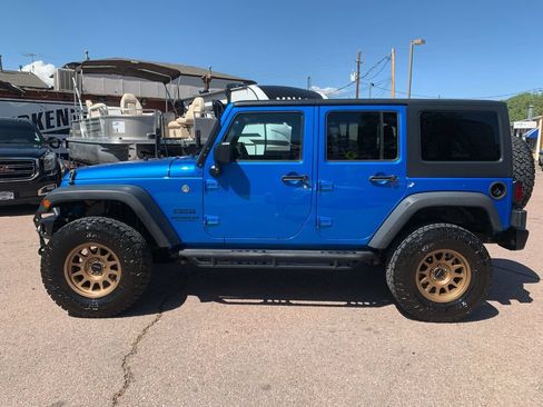 Used 2015 Jeep Wrangler Unlimited Sport w/ Quick Order Package 24S AWD/4WD image 4