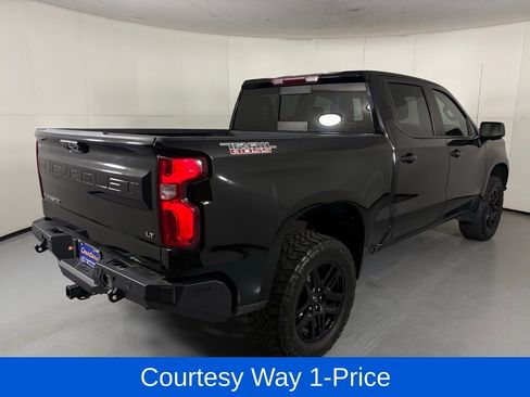 Used 2024 Chevrolet Silverado 1500 LT Trail Boss w/ Convenience Package II AWD/4WD image 11