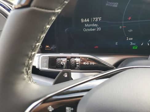 New 2026 Cadillac Vistiq Sport image 36