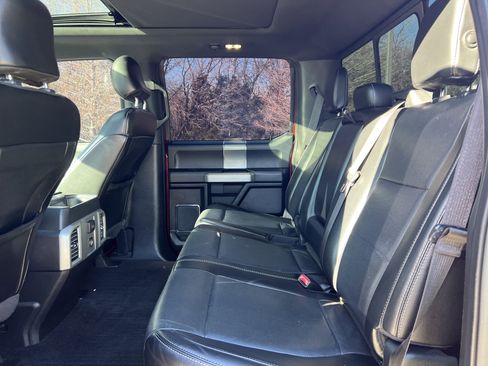 Used 2015 Ford F150 Lariat image 31