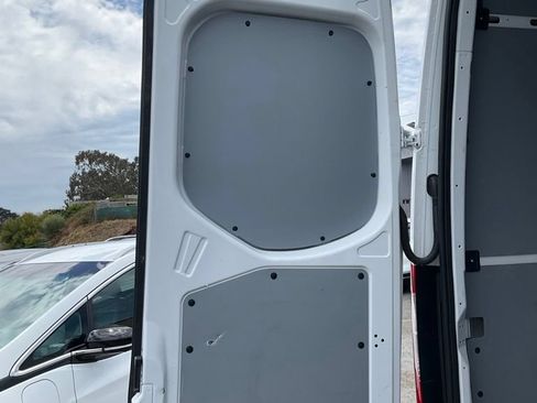 Used 2022 Mercedes-Benz Sprinter 2500 image 8