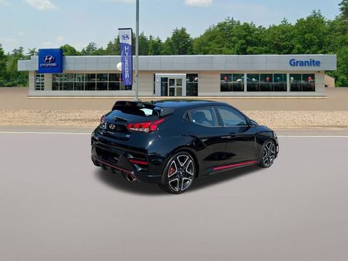 Used 2020 Hyundai Veloster N w/ Performance Package FWD image 8