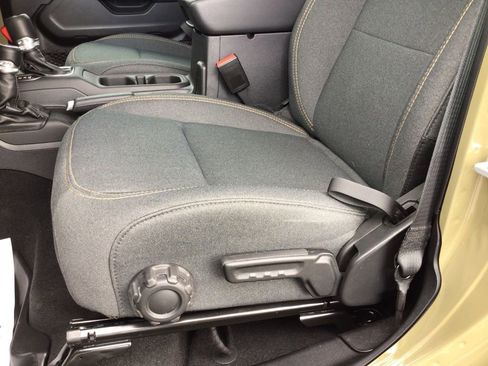 Used 2025 Jeep Wrangler Unlimited Sport AWD/4WD image 19