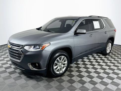 Used 2019 Chevrolet Traverse LT w/ LPO, Floor Liner Package FWD image 4