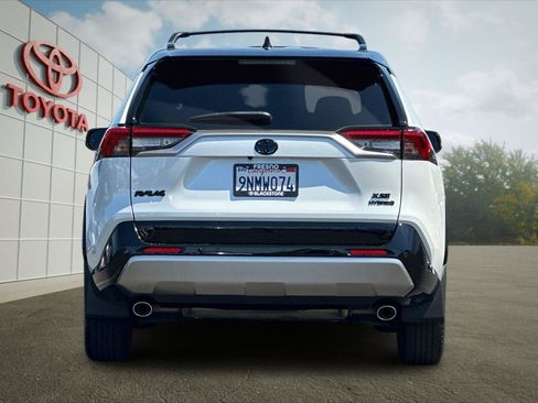 Used 2024 Toyota RAV4 XSE w/ Advanced Technology Package AWD/4WD image 4