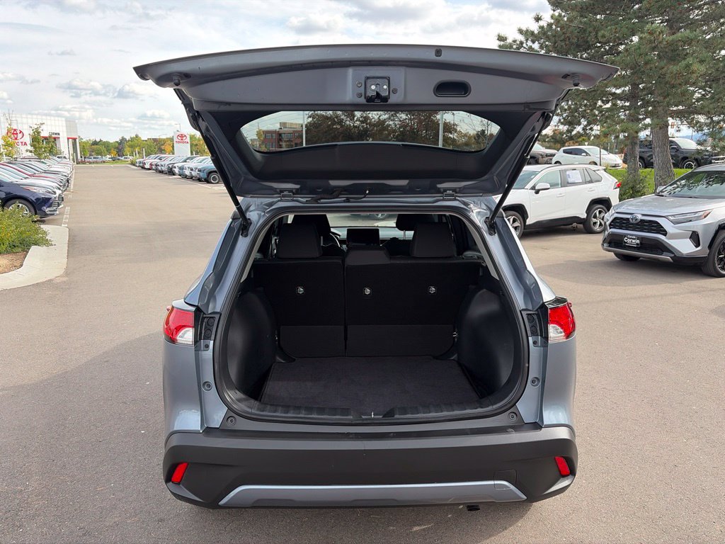 Used 2023 Toyota Corolla Cross LE FWD image 17