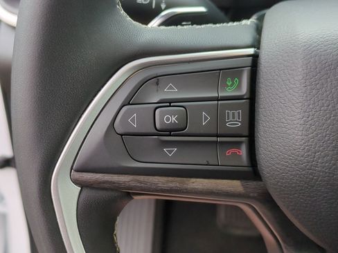 Used 2023 Jeep Grand Cherokee 4xe w/ Luxury Tech Group II image 11