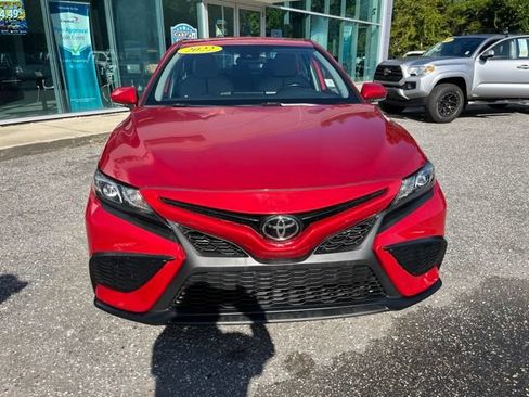 Used 2022 Toyota Camry SE FWD image 11