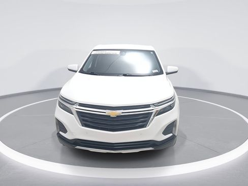 Used 2024 Chevrolet Equinox LT image 2