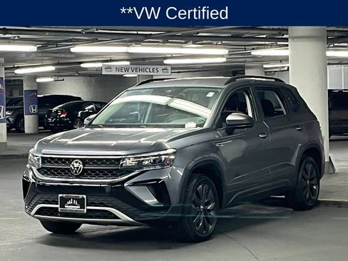 Used 2023 Volkswagen Taos S w/ Driver Assistance Package FWD image 3