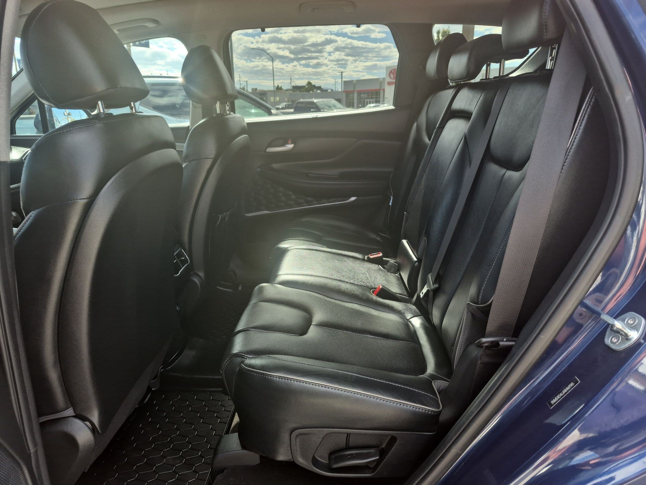 Used 2022 Hyundai Santa Fe Limited AWD/4WD image 28
