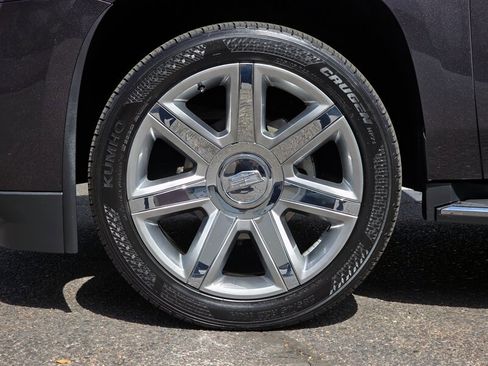 Used 2016 Cadillac Escalade ESV Luxury RWD image 46