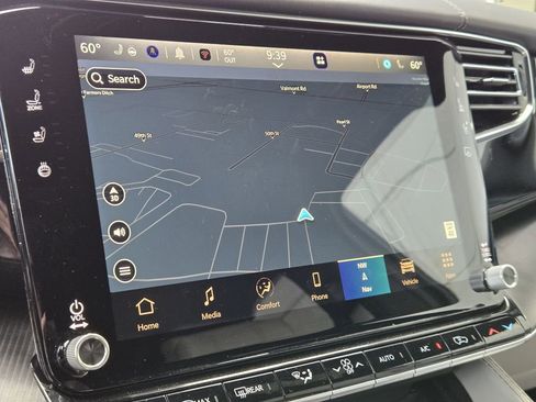 New 2026 Jeep Grand Wagoneer Summit image 9